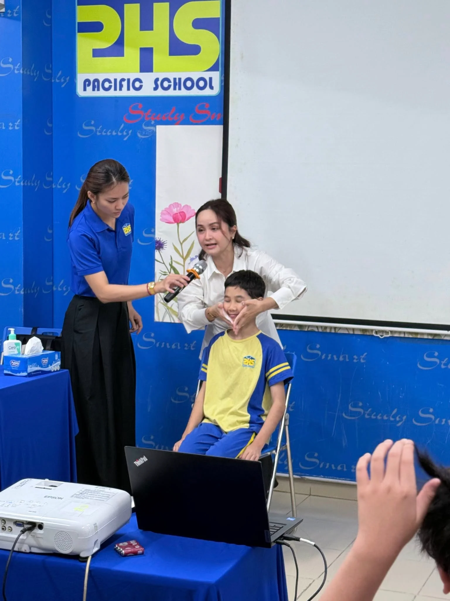BÍ MẬT LÀN DA TUỔI DẬY THÌ