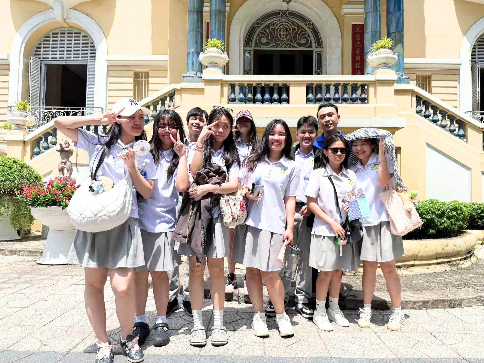 Học sinh PHS học Mỹ thuật