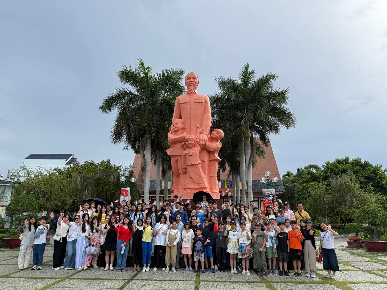 ĐI HỌC Ở TRƯỜNG DỤC THANH NHÉ