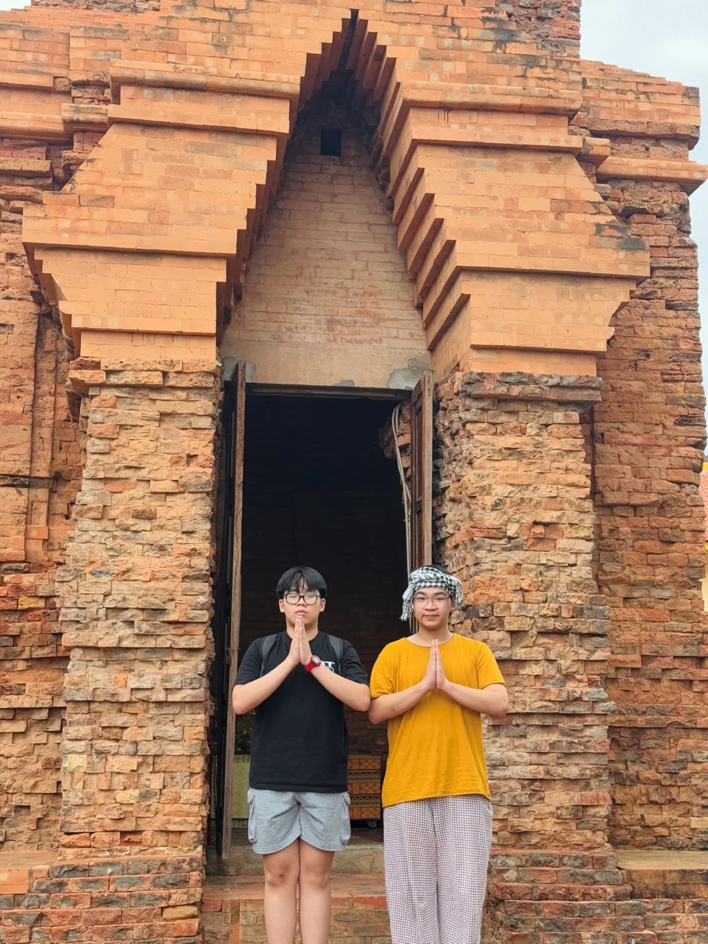 CHUYẾN TÀU MÙA HÈ PHS - HÀNH TRÌNH CHẠM ĐẾN DI SẢN CHĂM PA