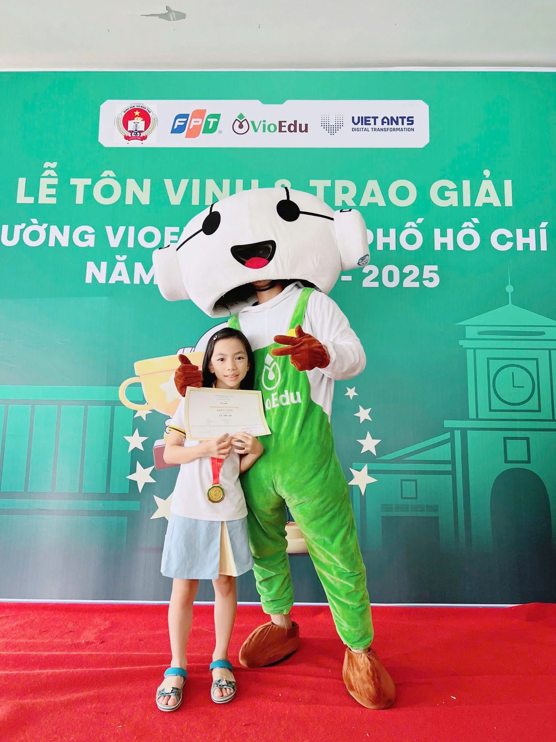 NGÔI SAO SÁNG PHS: GIẢI VÀNG VIOEDU THÀNH PHỐ
