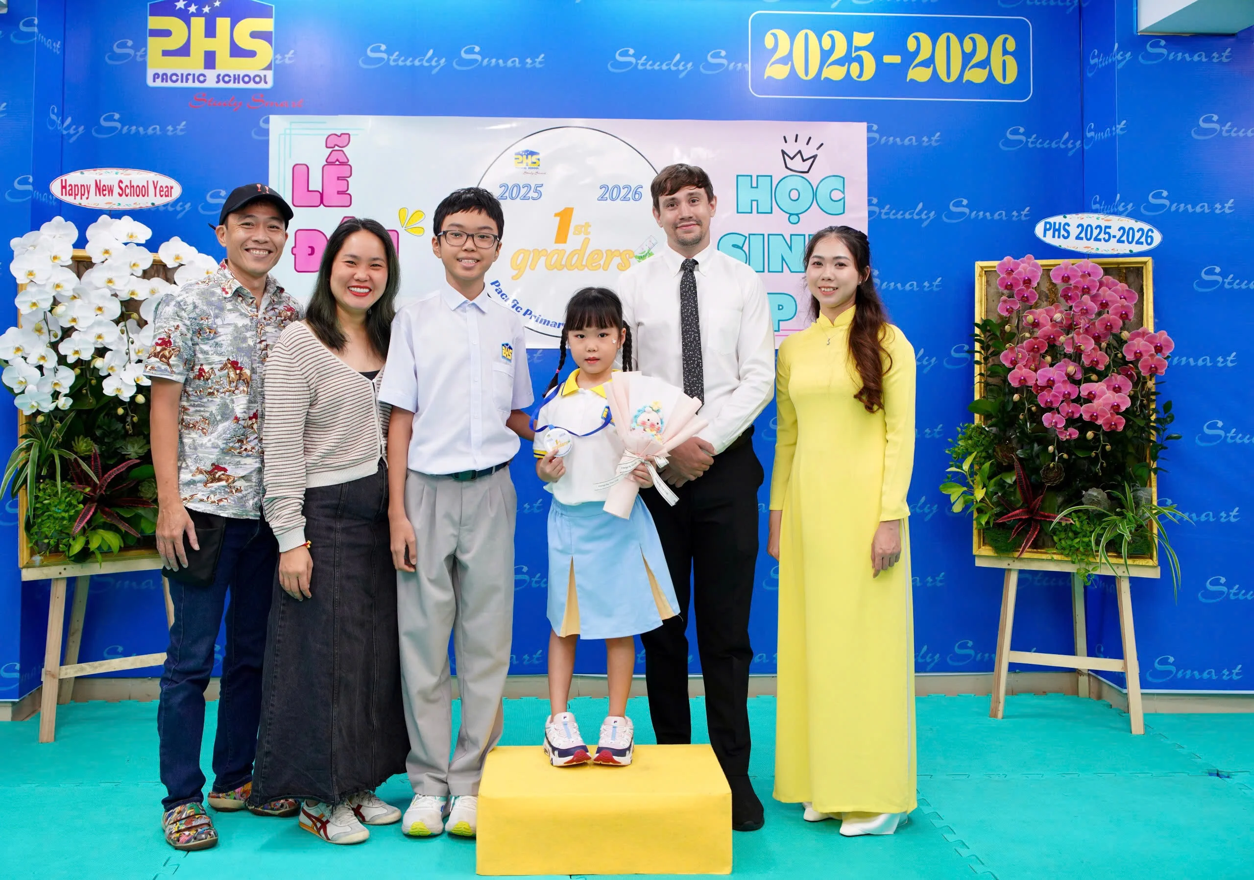 LỄ ĐÓN HỌC SINH LỚP MỘT - TRUYỀN THỐNG 1-0-2 CHỈ CÓ Ở PHS