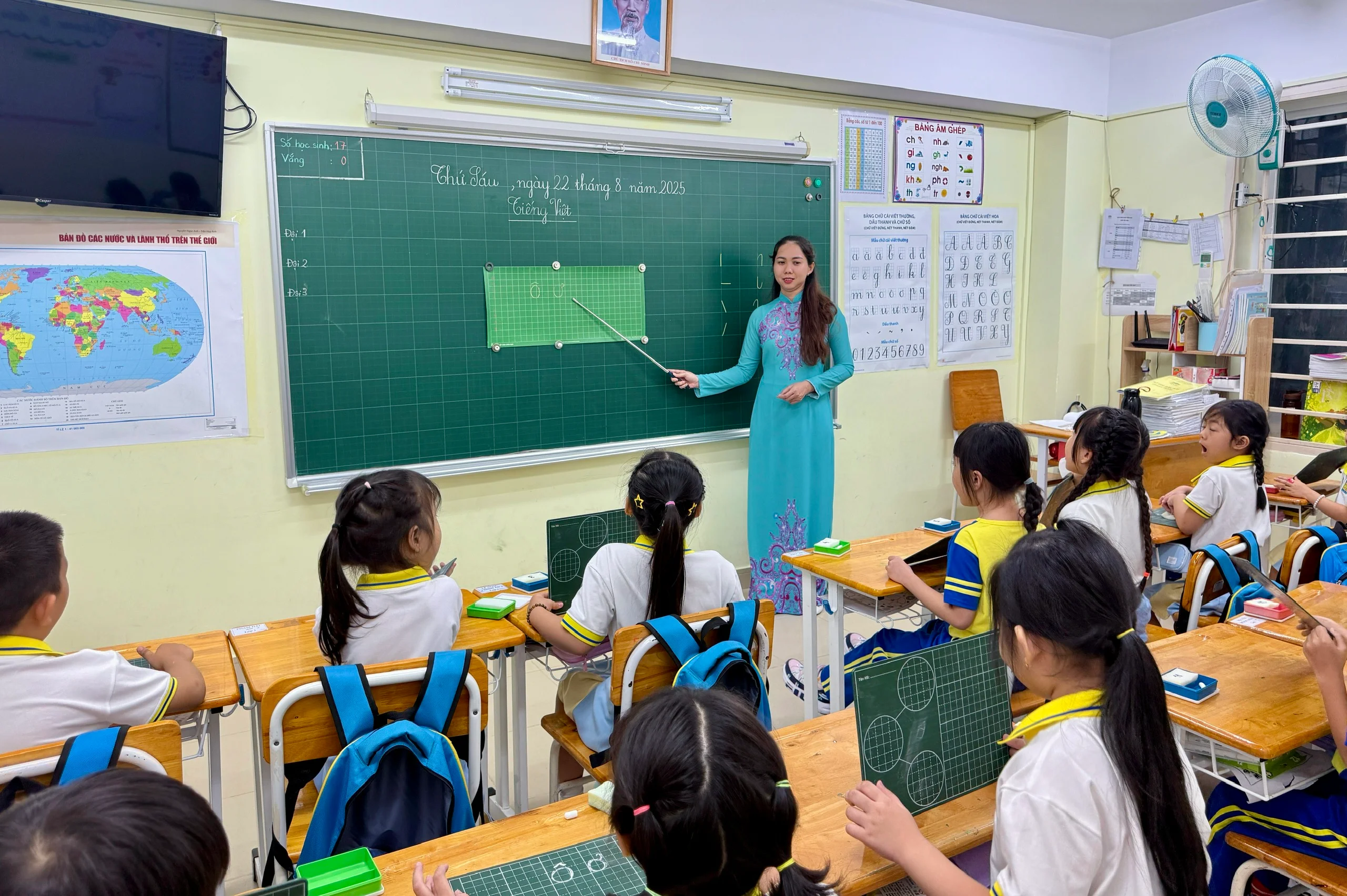 Nét chữ, Nết người