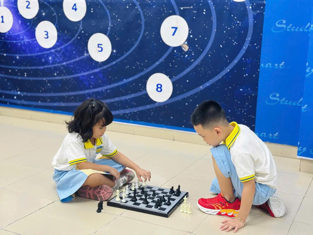 Những góc máy giờ tan trường