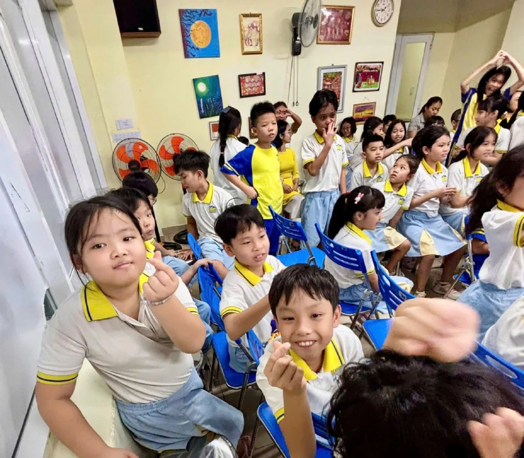 YÊU THƯƠNG CŨNG CÓ LEVEL
