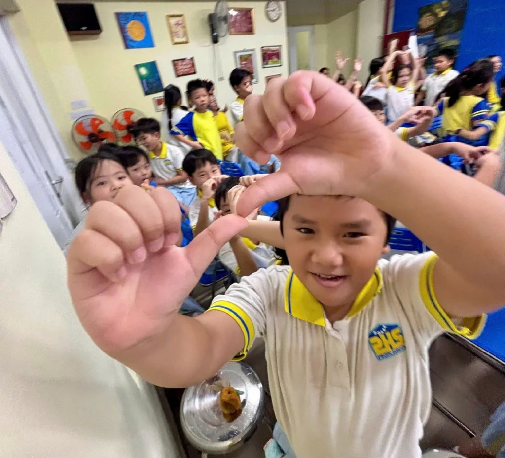 YÊU THƯƠNG CŨNG CÓ LEVEL