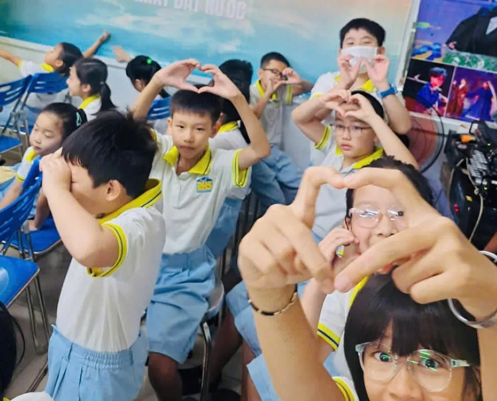 YÊU THƯƠNG CŨNG CÓ LEVEL