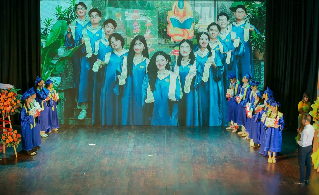 CONGRATULATIONS TO THE TOP SCORER OF THE UNIVERSITY OF SOCIAL SCIENCES AND HUMANITIES!