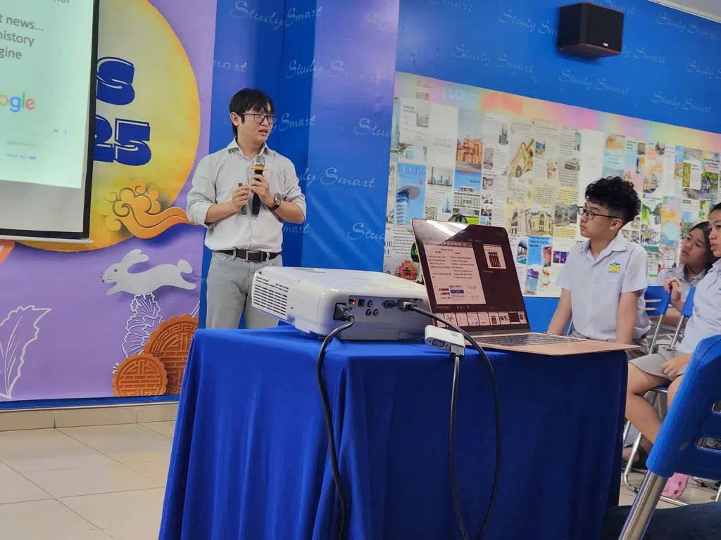 BƯỚC VÀO TƯƠNG LAI CÙNG AI PHỤ HUYNH HỌC SINH PHS HƯỚNG NGHIỆP CHO CÁC LỚP TRUNG HỌC