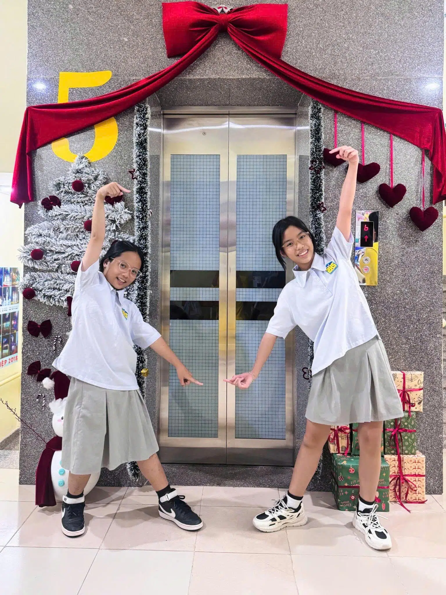 KNOCK KNOCK… GIÁNG SINH ĐANG GÕ CỬA!