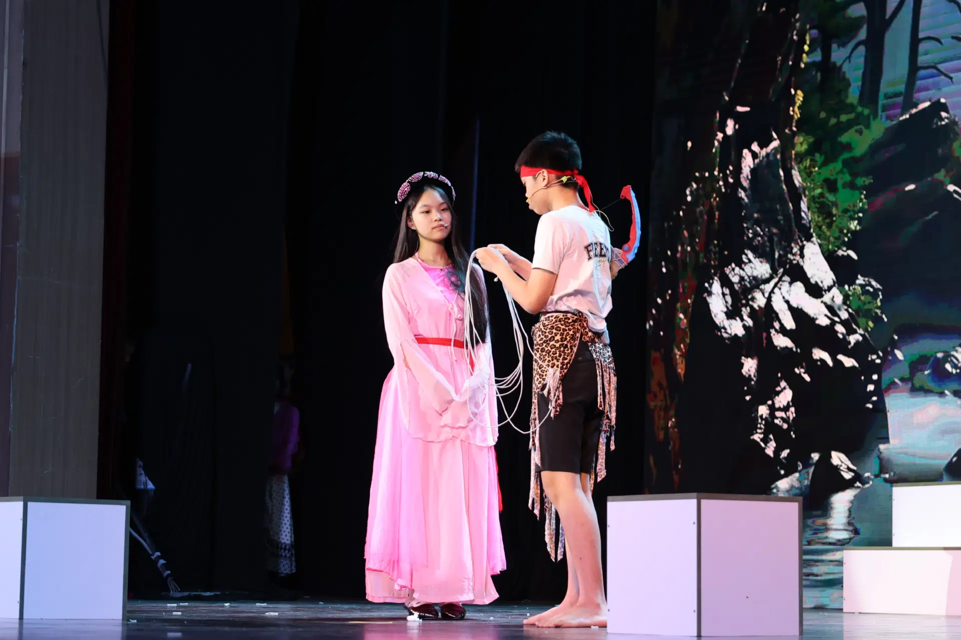 KỊCH THẠCH SANH - LÝ THÔNG - KHỐI 9