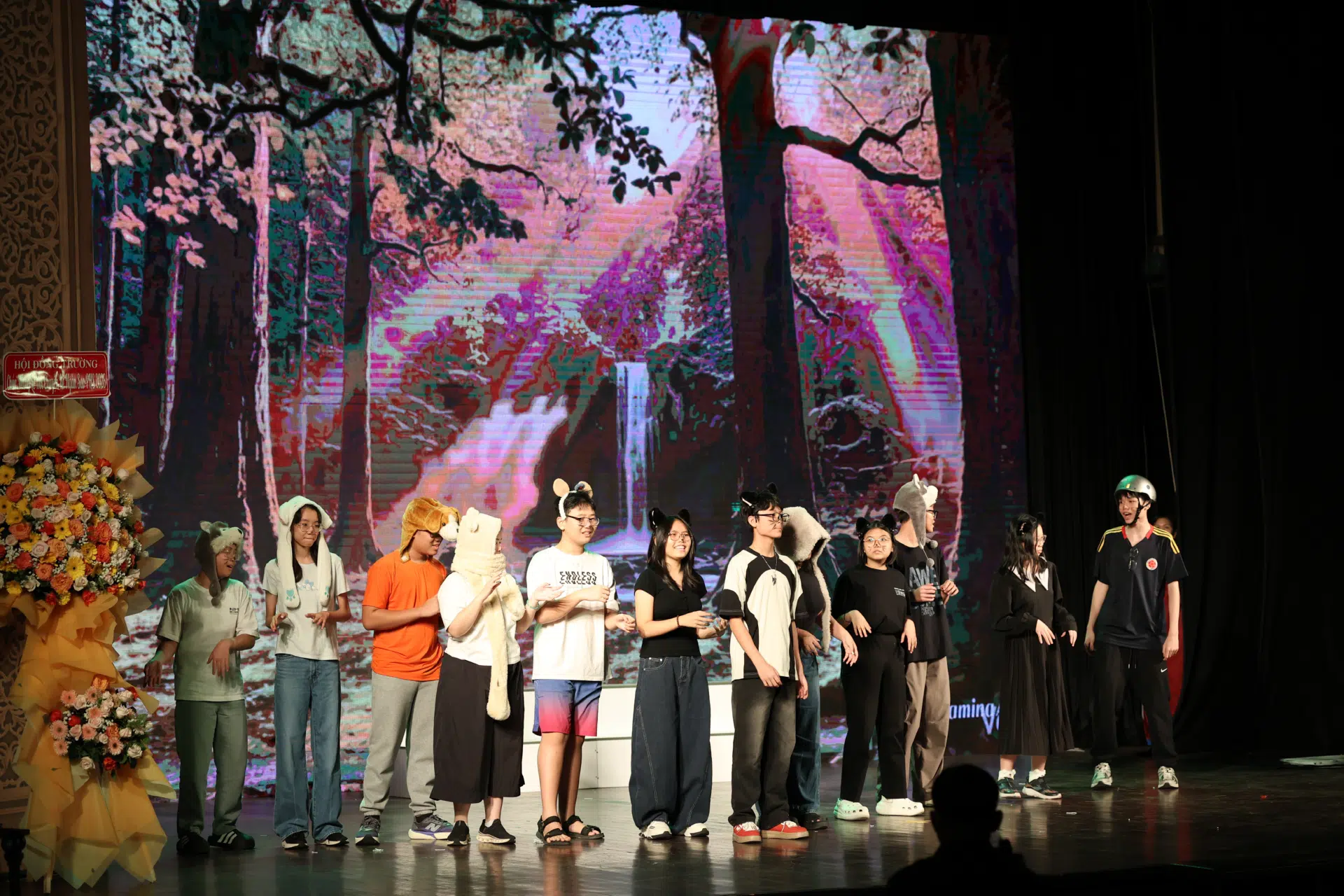 KỊCH CÔNG CHÚA NGỦ TRONG RỪNG - KHỐI 8