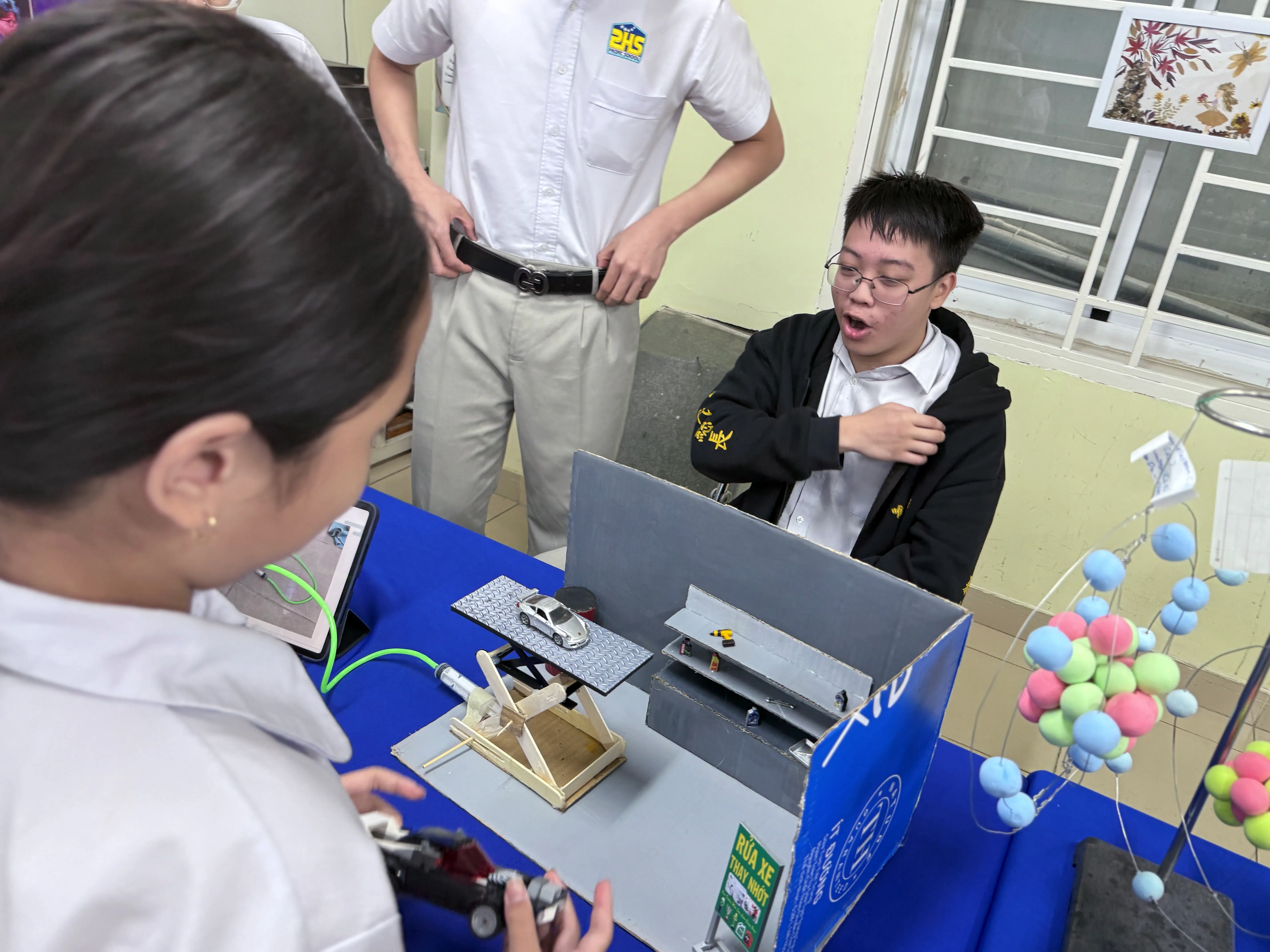 SSTEAM TẠI PHS KHI KHOA HỌC ĐƯỢC THẮP SÁNG BỞI TINH THẦN NHÂN VĂN