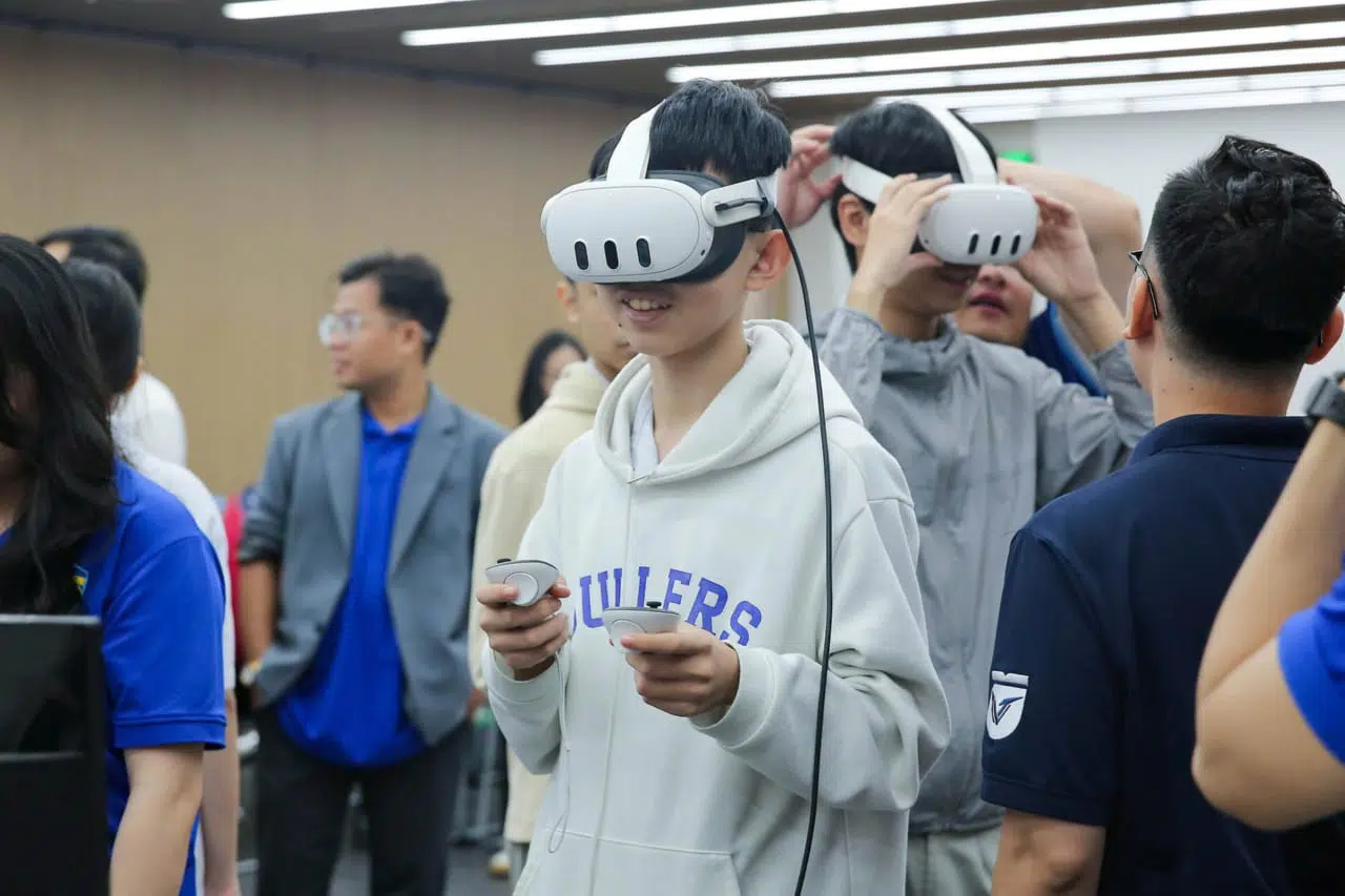 PHS LÀM CHỦ CÔNG NGHỆ