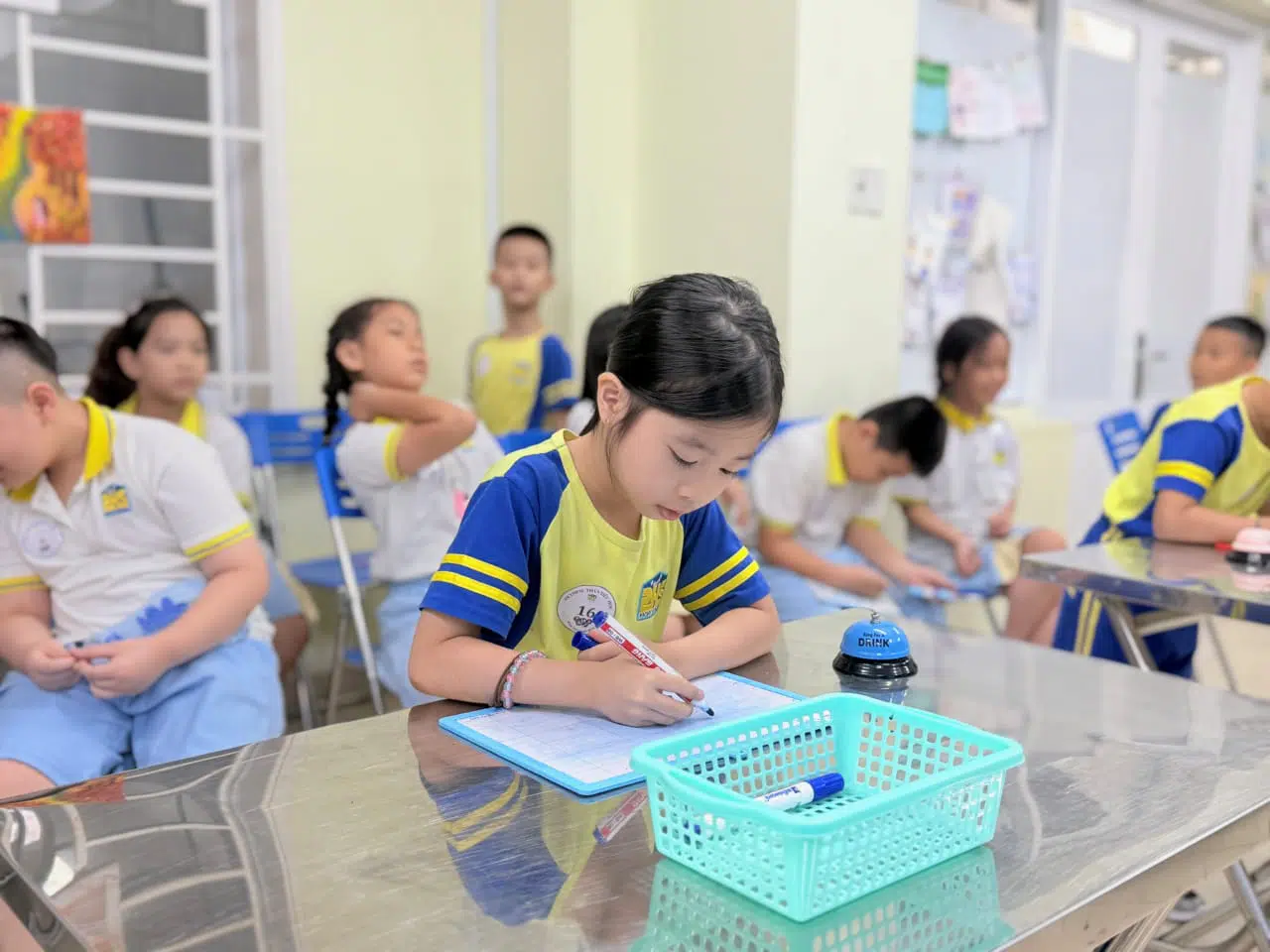 VÒNG 3 – NHỮNG NGÔI SAO TỎA SÁNG & MÀN BỨT TỐC KỊCH TÍNH