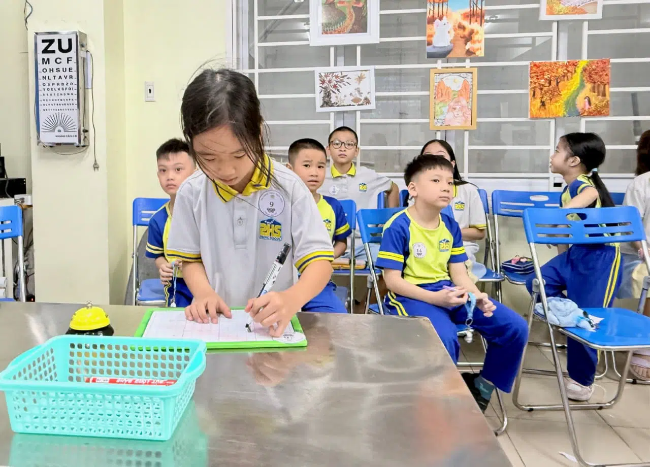 VÒNG 3 – NHỮNG NGÔI SAO TỎA SÁNG & MÀN BỨT TỐC KỊCH TÍNH