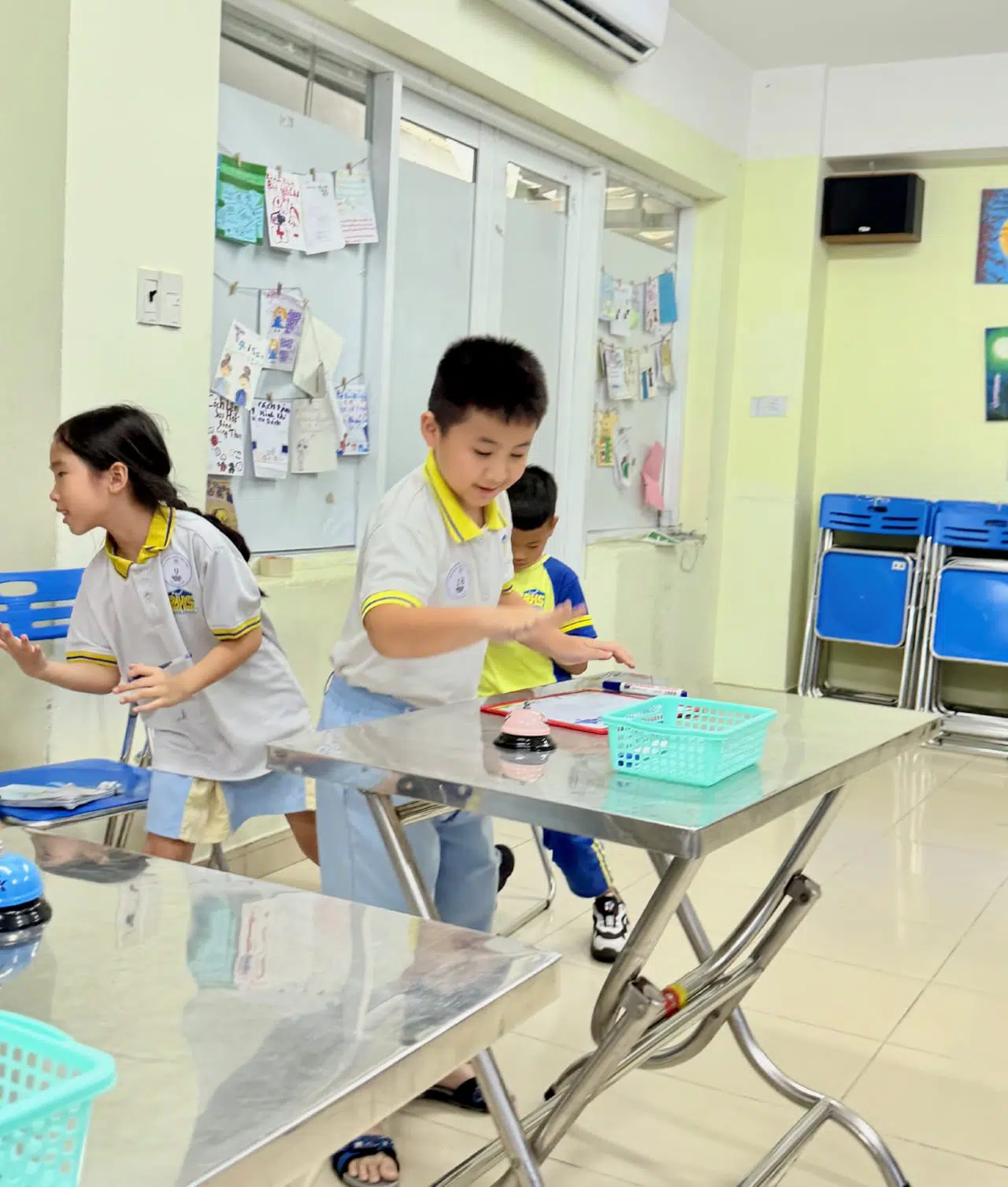 VÒNG 3 – NHỮNG NGÔI SAO TỎA SÁNG & MÀN BỨT TỐC KỊCH TÍNH