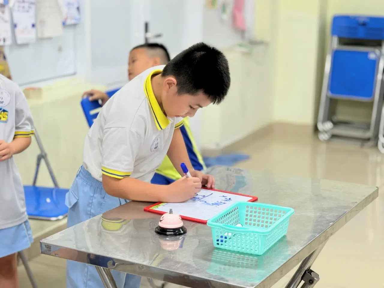 VÒNG 3 – NHỮNG NGÔI SAO TỎA SÁNG & MÀN BỨT TỐC KỊCH TÍNH