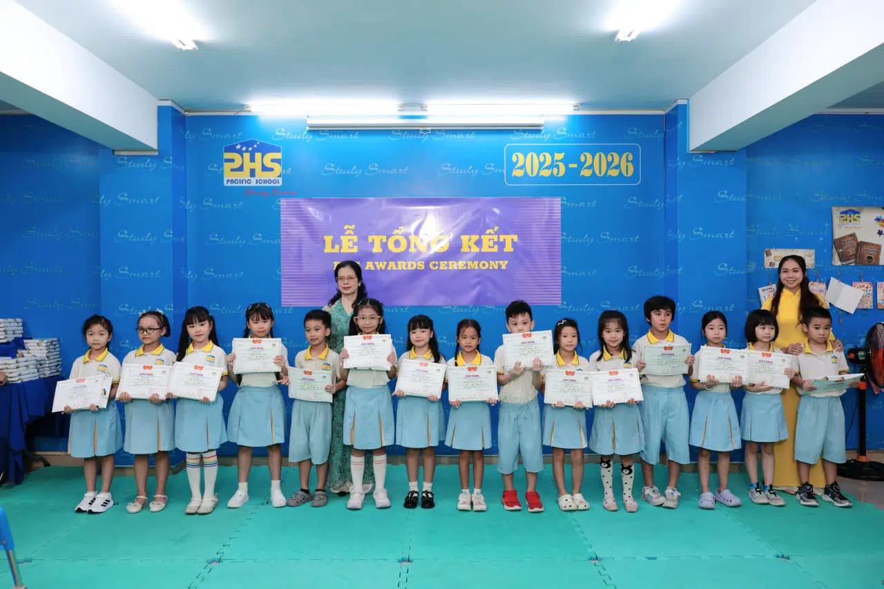 KHI NIỀM VUI NỞ HOA