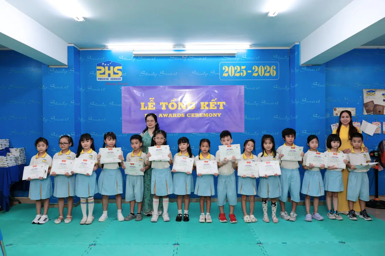 KHI NIỀM VUI NỞ HOA