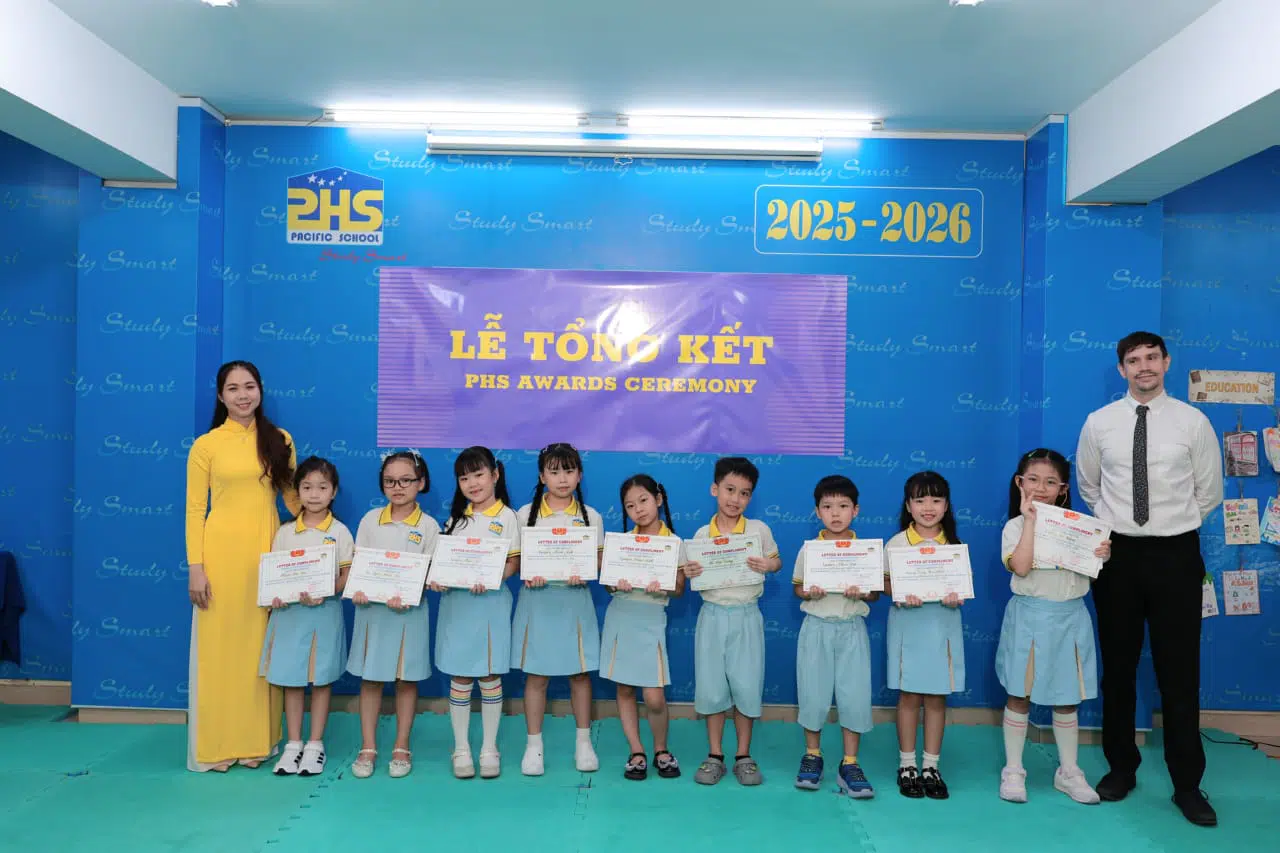 KHI NIỀM VUI NỞ HOA