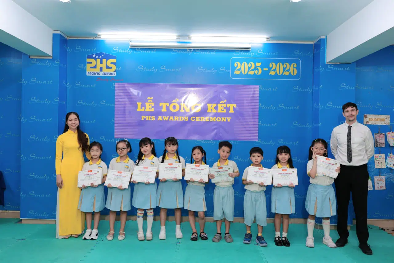 KHI NIỀM VUI NỞ HOA
