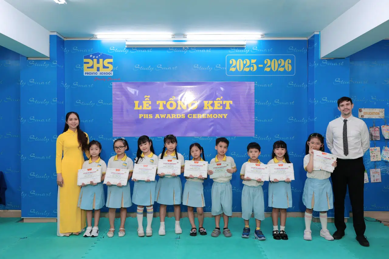 KHI NIỀM VUI NỞ HOA