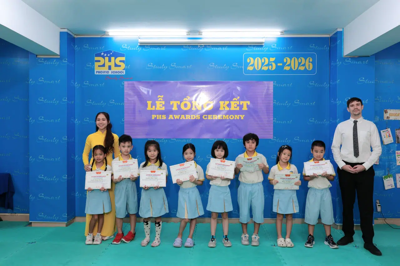 KHI NIỀM VUI NỞ HOA