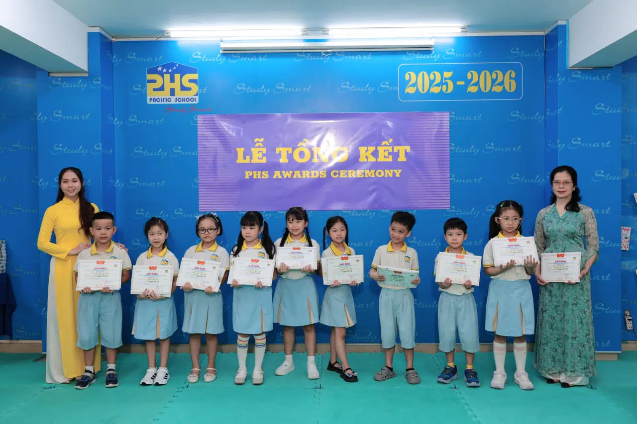 KHI NIỀM VUI NỞ HOA