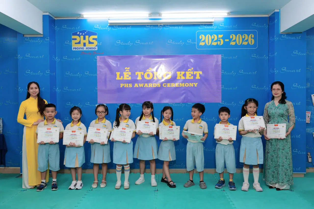 KHI NIỀM VUI NỞ HOA