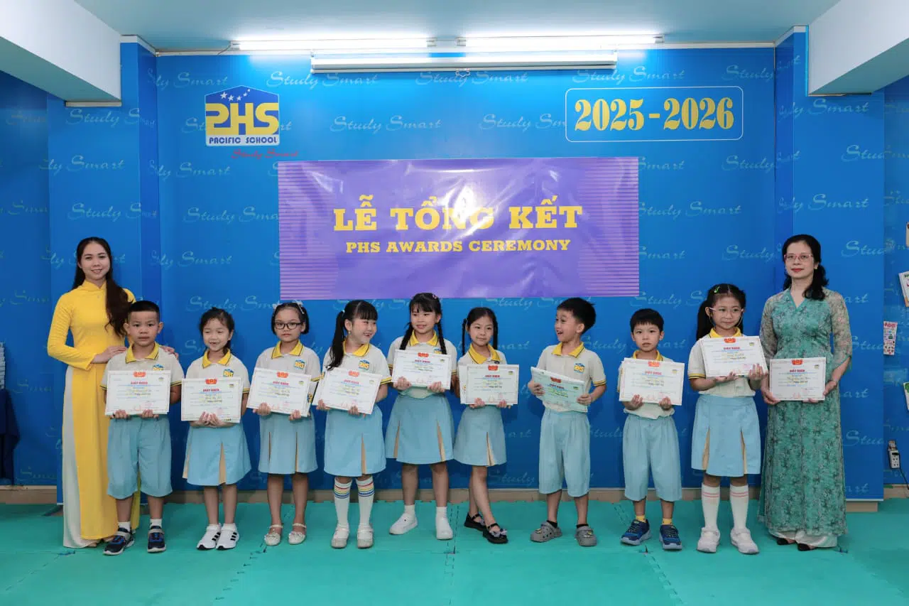 KHI NIỀM VUI NỞ HOA
