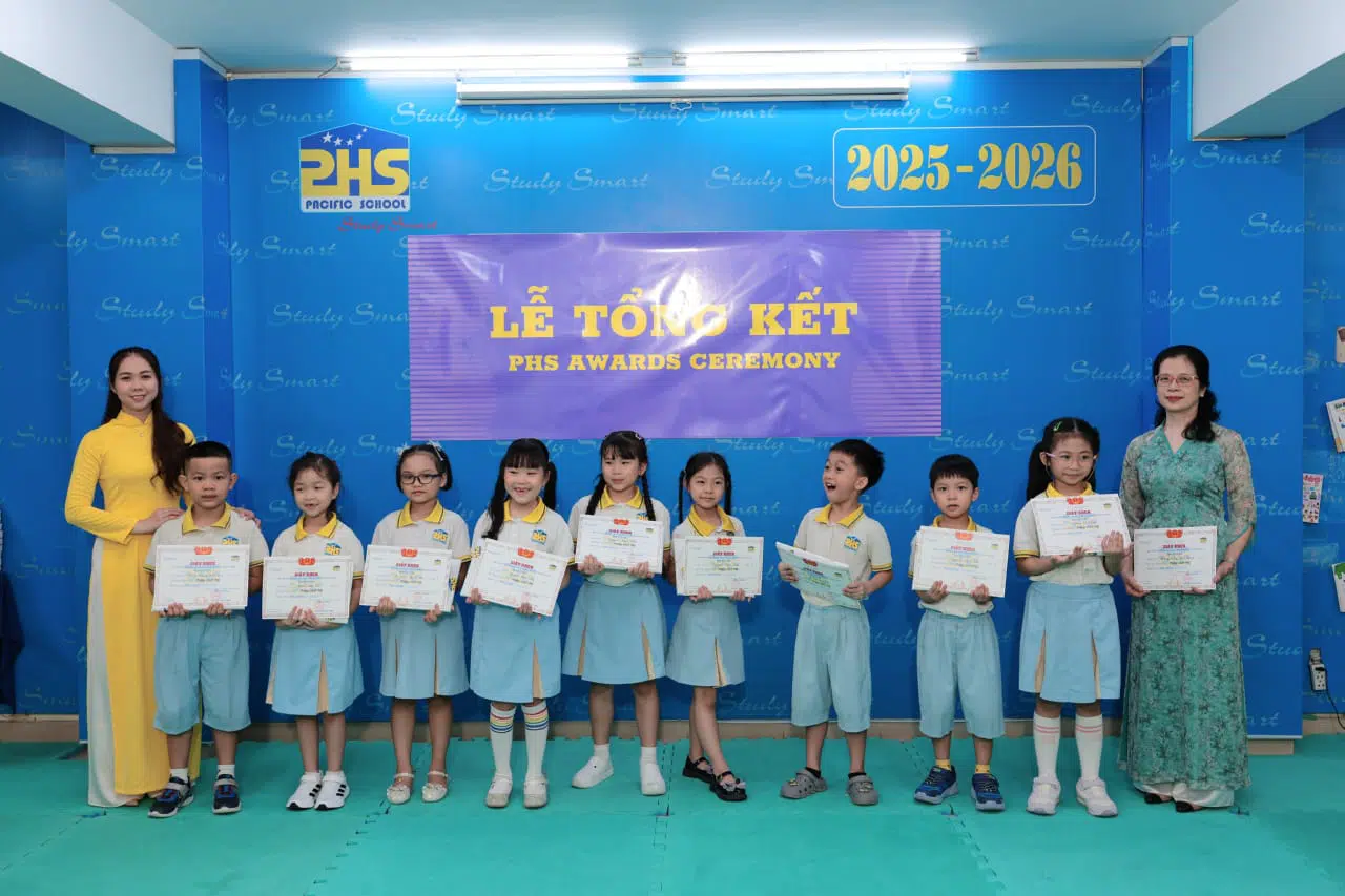 KHI NIỀM VUI NỞ HOA
