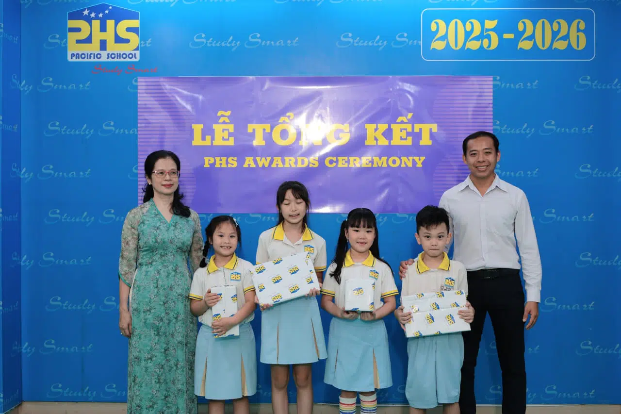 KHI NIỀM VUI NỞ HOA