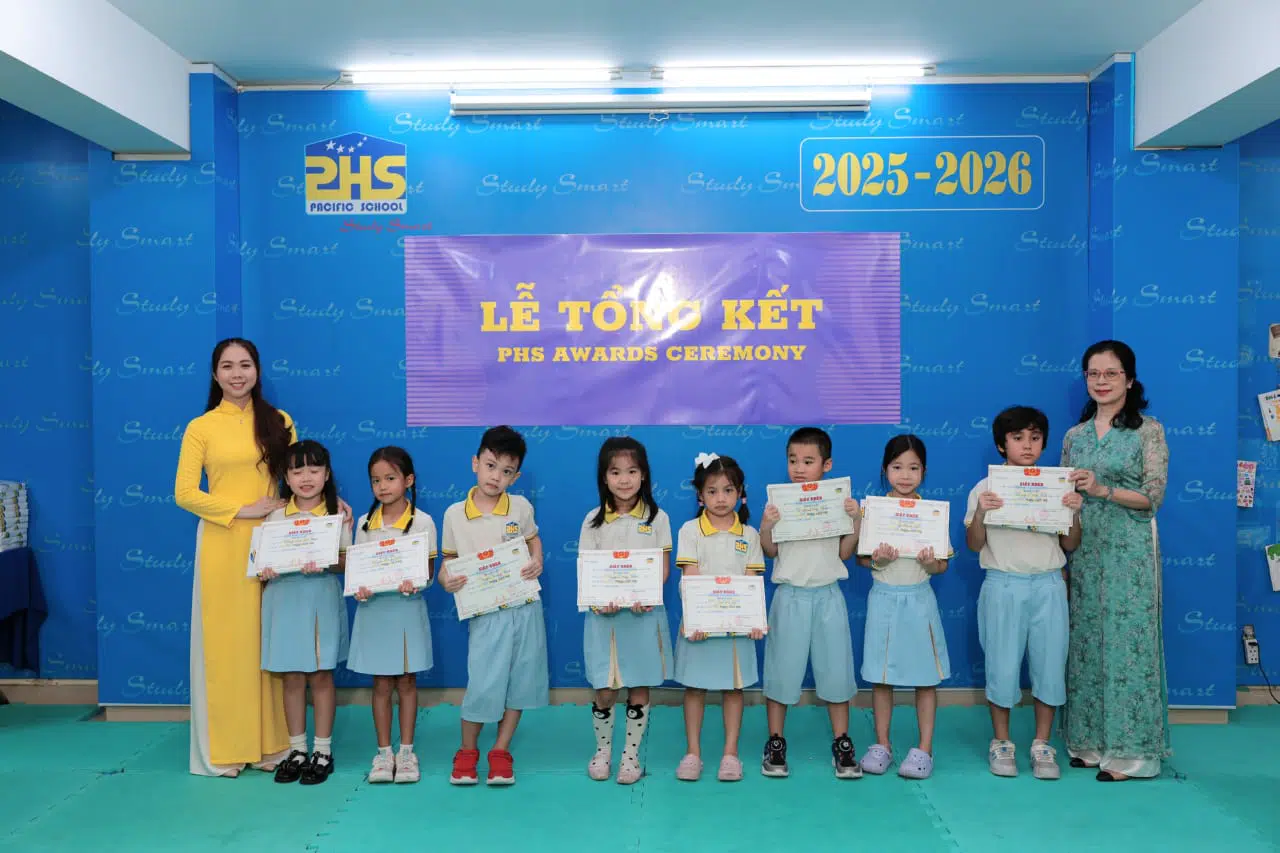 KHI NIỀM VUI NỞ HOA