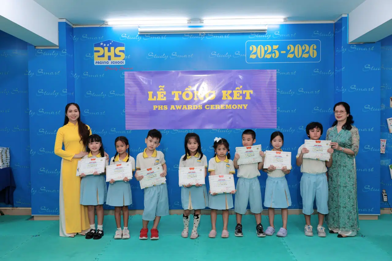 KHI NIỀM VUI NỞ HOA