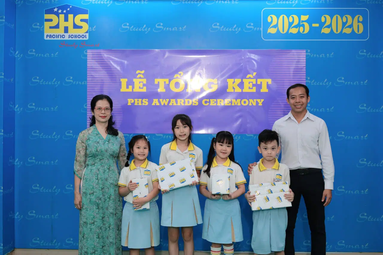 KHI NIỀM VUI NỞ HOA