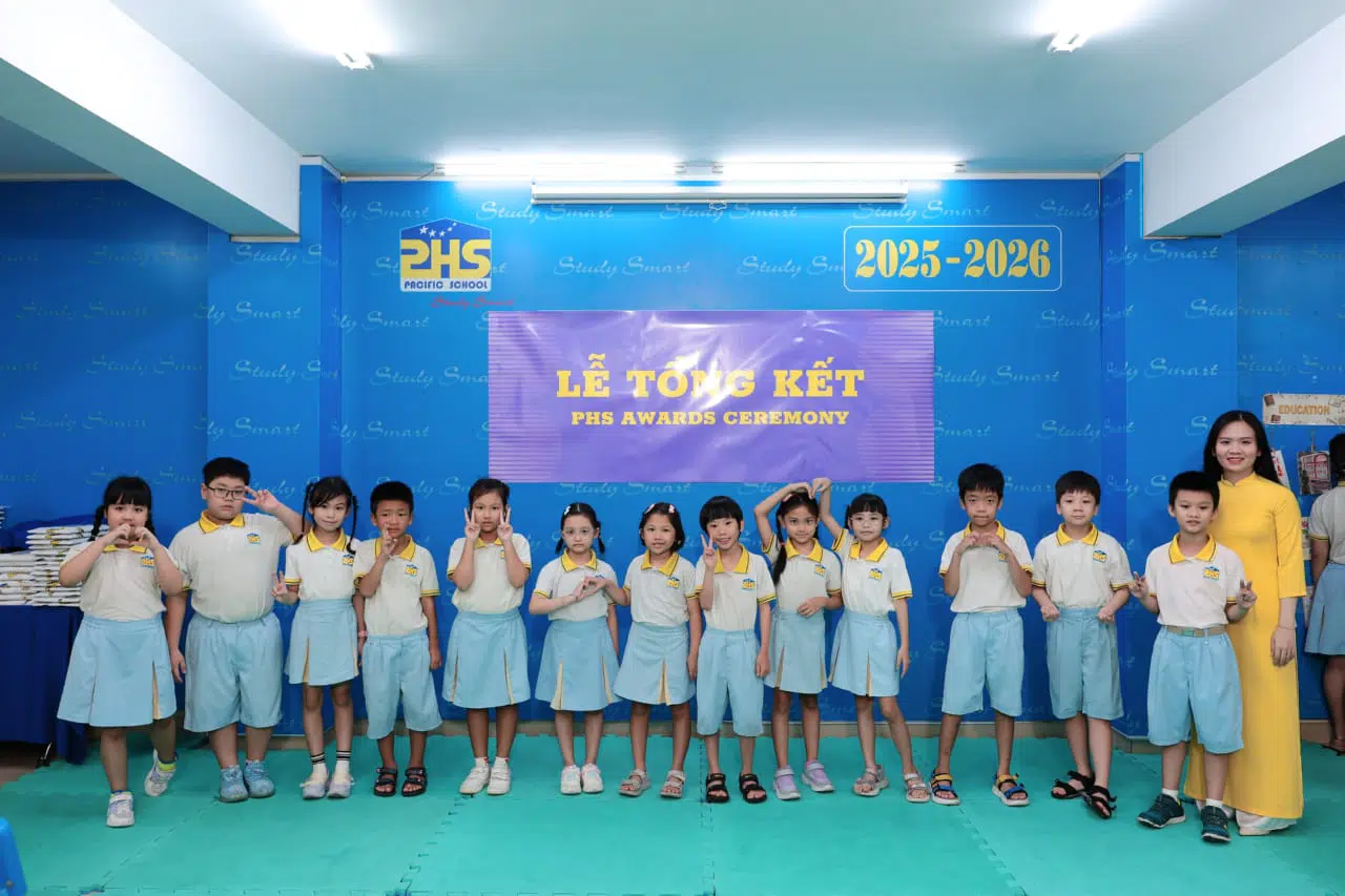 KHI NIỀM VUI NỞ HOA