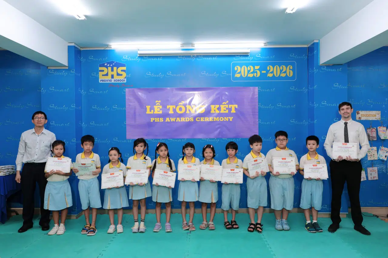 KHI NIỀM VUI NỞ HOA