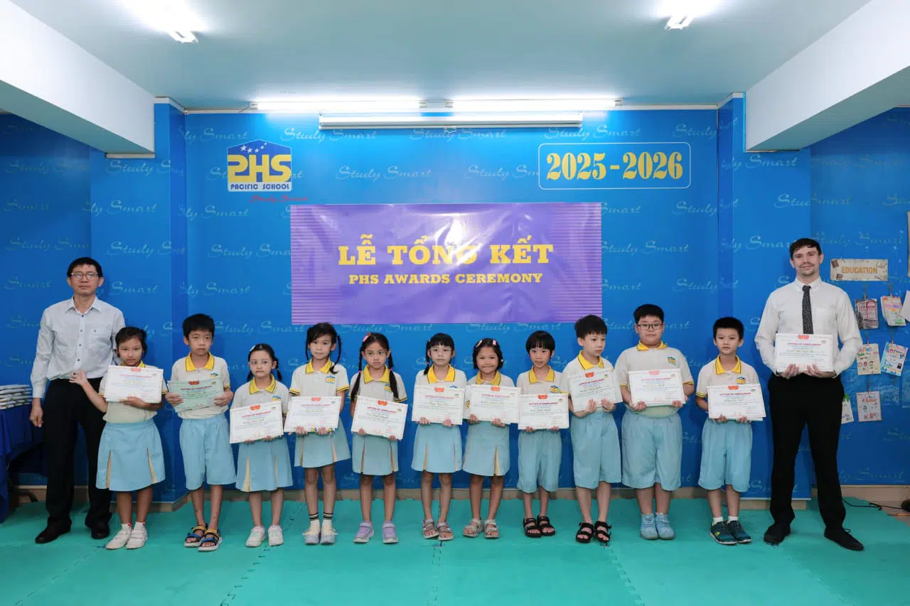 KHI NIỀM VUI NỞ HOA