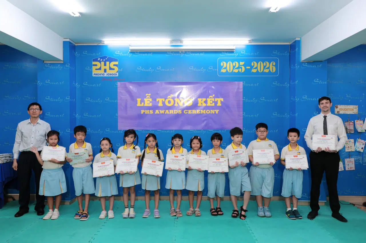 KHI NIỀM VUI NỞ HOA