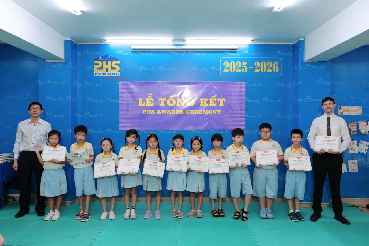 KHI NIỀM VUI NỞ HOA