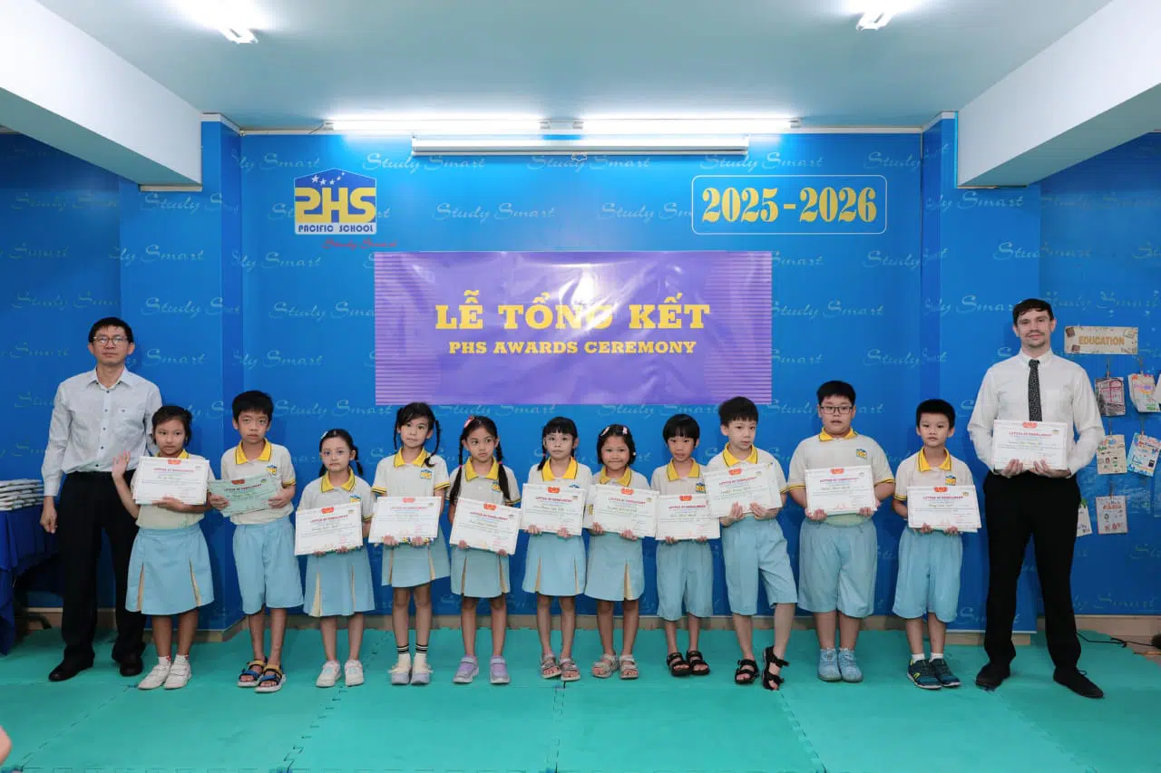 KHI NIỀM VUI NỞ HOA