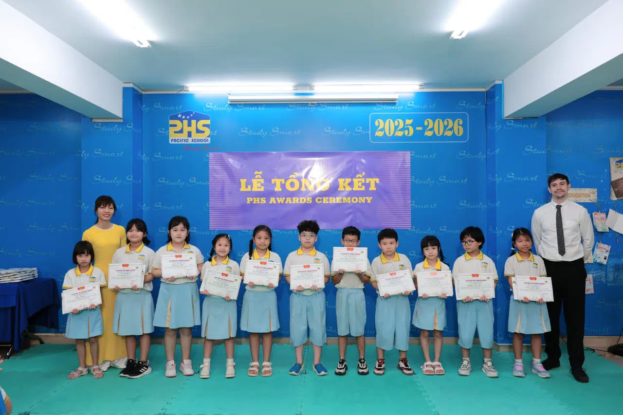 KHI NIỀM VUI NỞ HOA