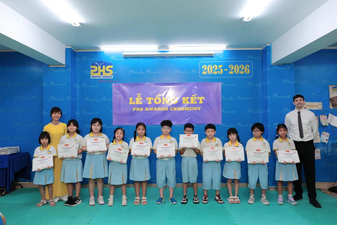 KHI NIỀM VUI NỞ HOA