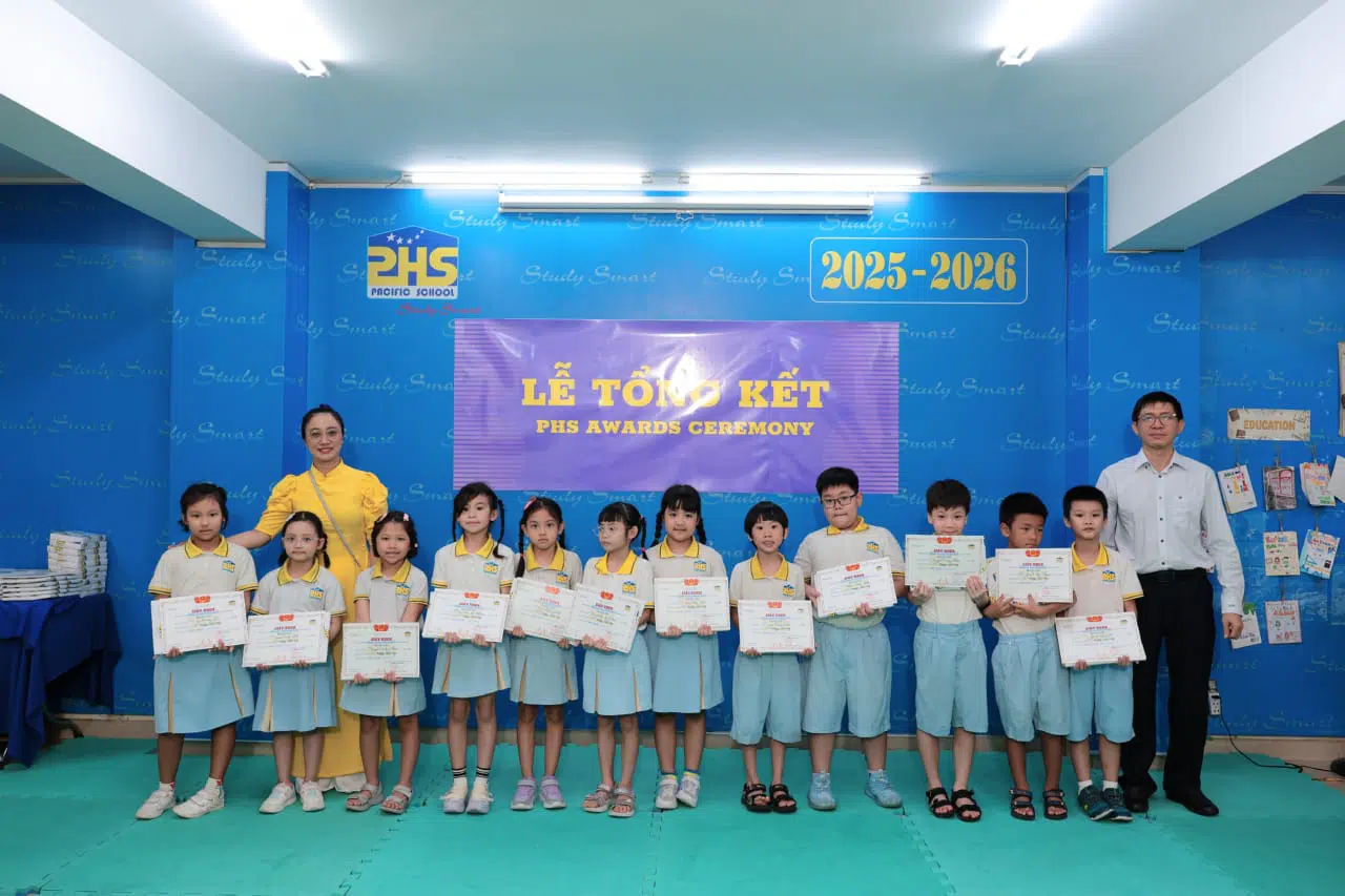 KHI NIỀM VUI NỞ HOA