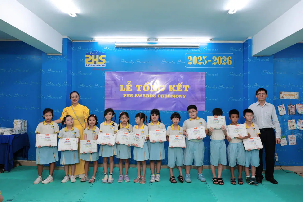 KHI NIỀM VUI NỞ HOA