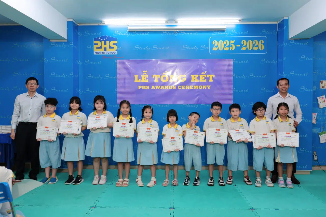 KHI NIỀM VUI NỞ HOA