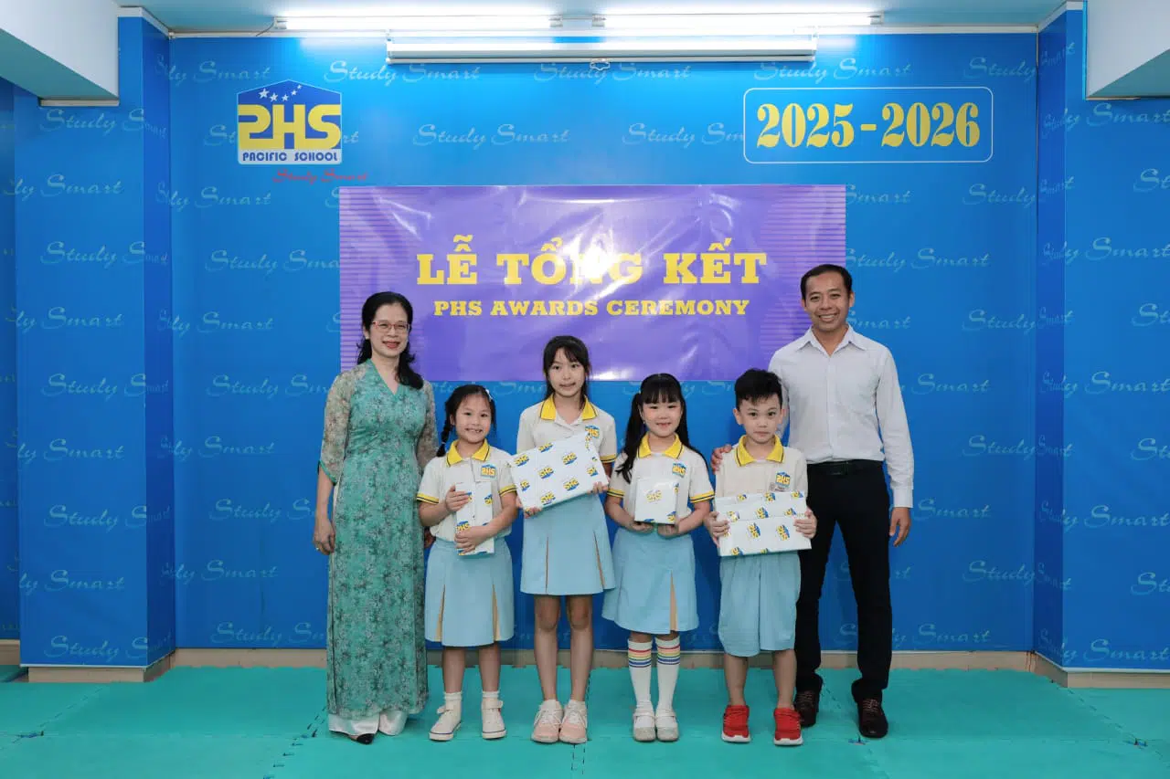 KHI NIỀM VUI NỞ HOA
