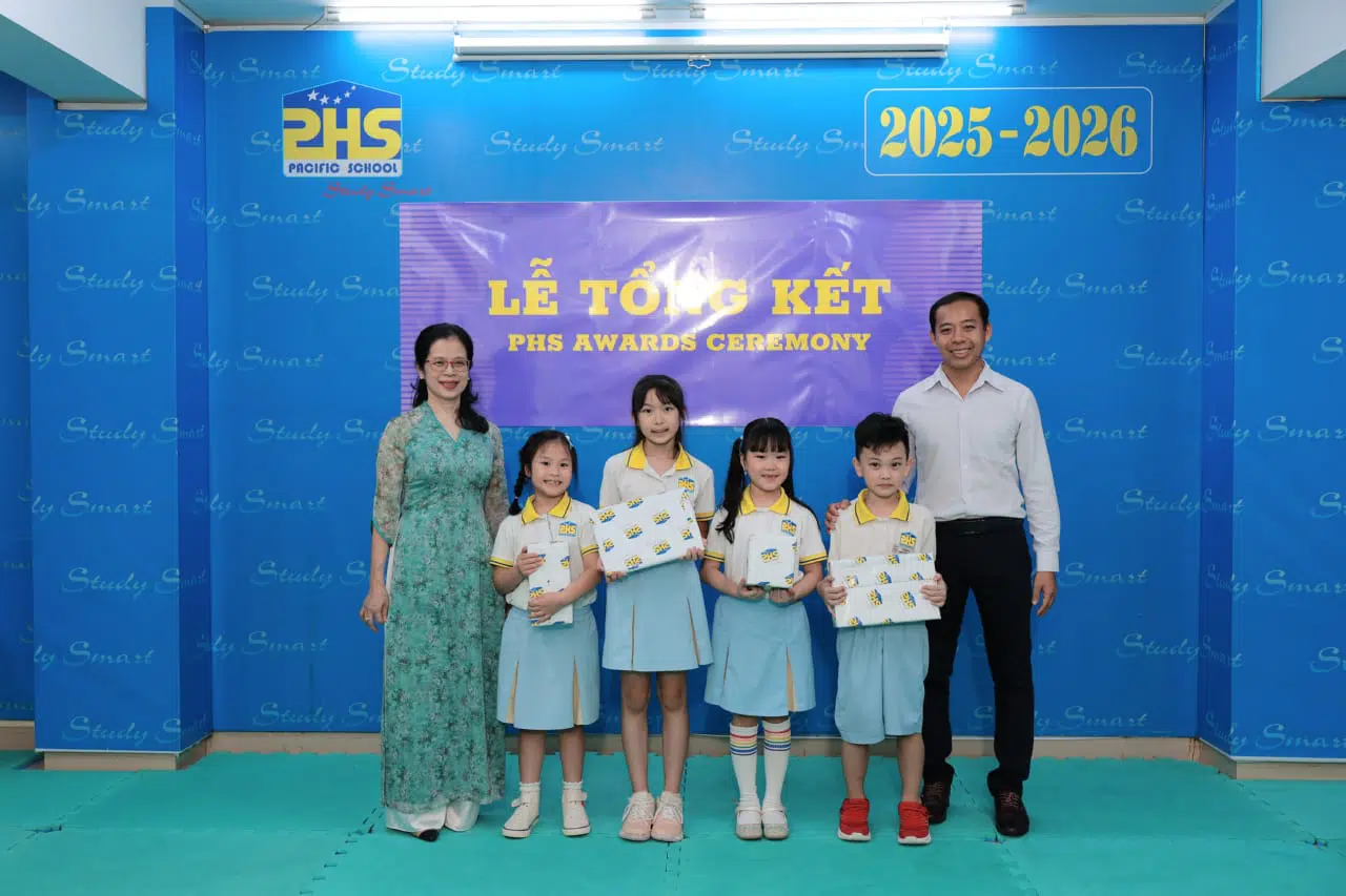 KHI NIỀM VUI NỞ HOA