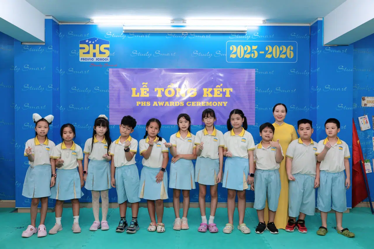 KHI NIỀM VUI NỞ HOA